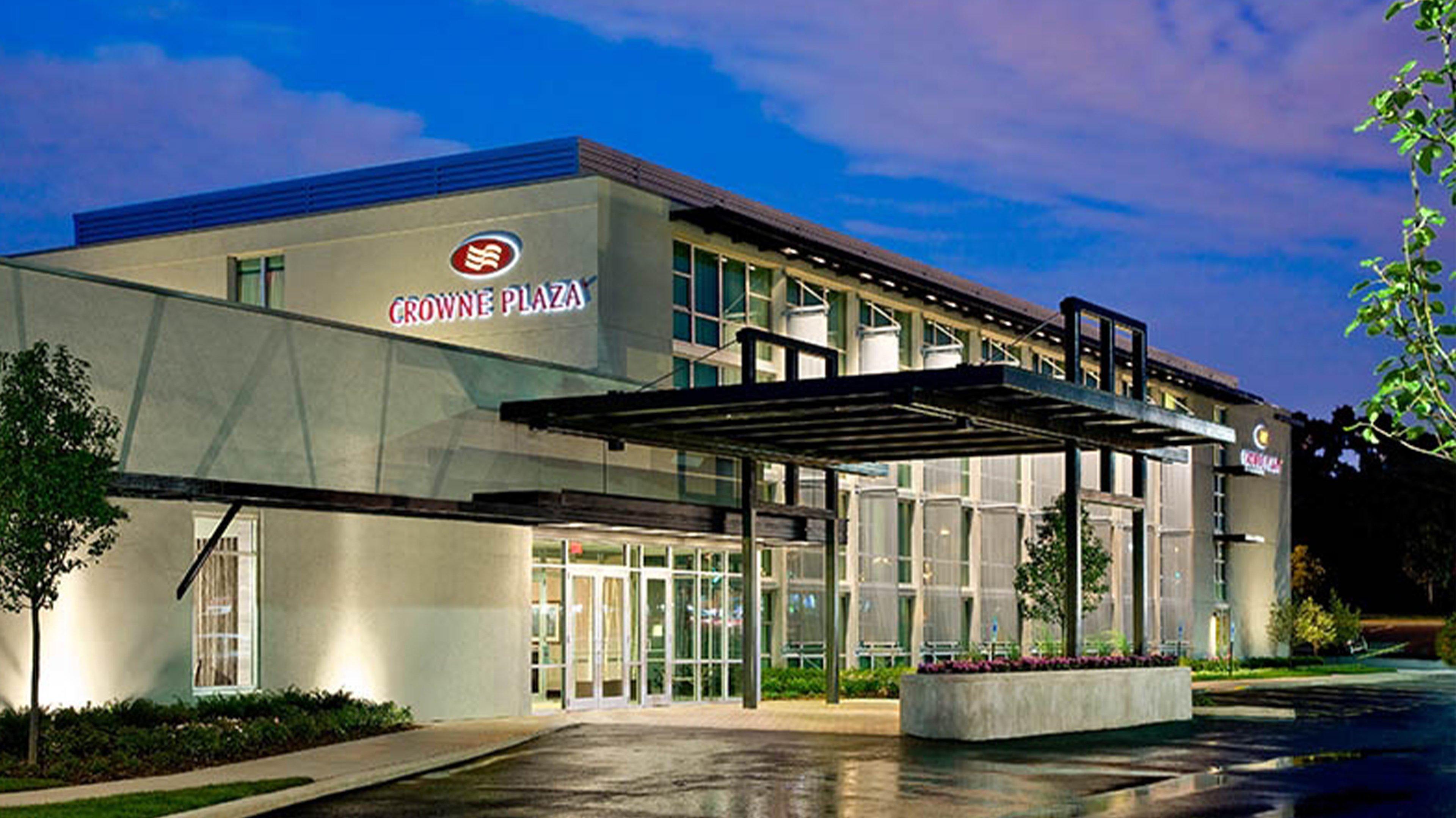 Crowne Plaza Hotel Glen Ellyn/Lombard By Ihg Exterior photo