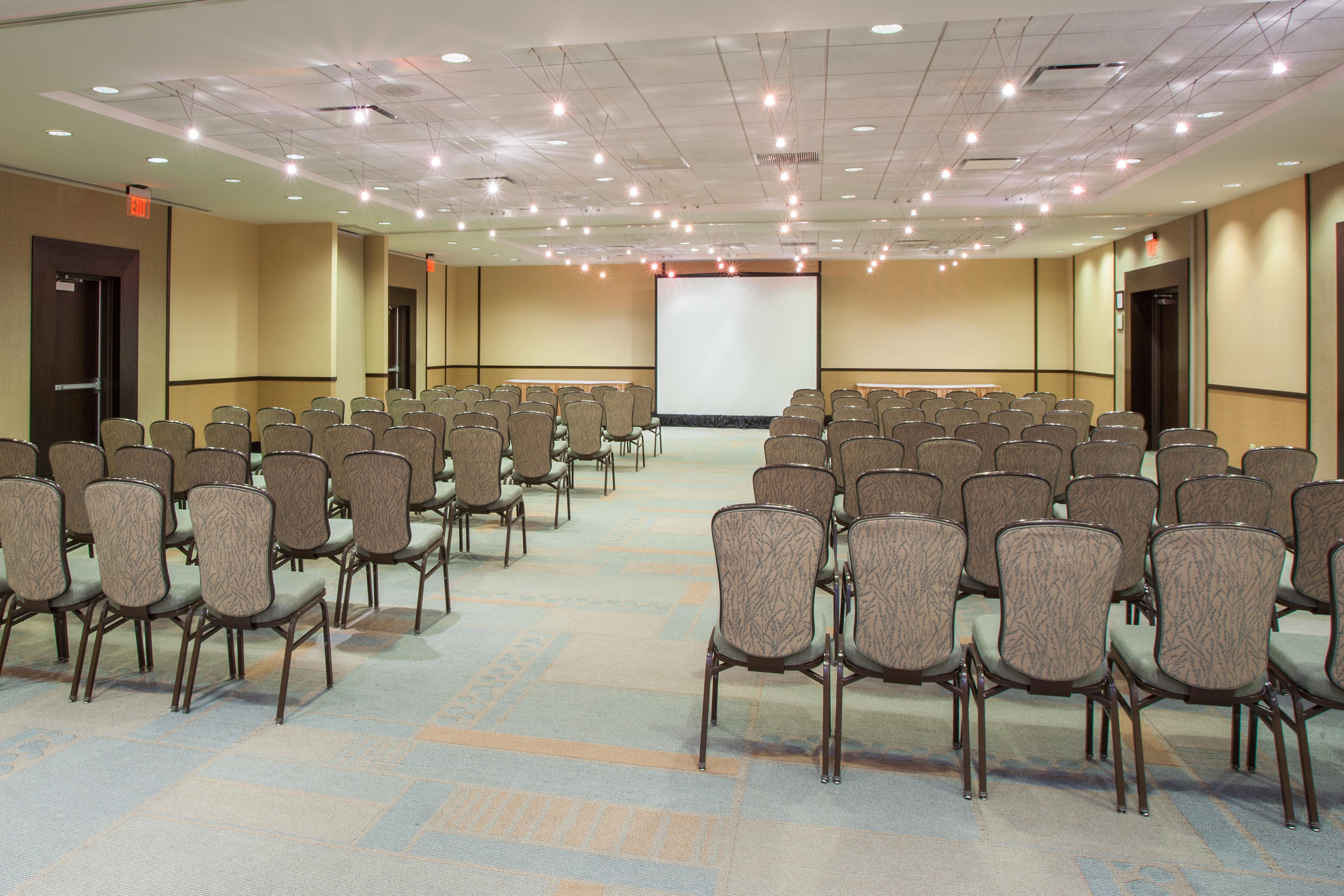 Crowne Plaza Hotel Glen Ellyn/Lombard By Ihg Exterior photo