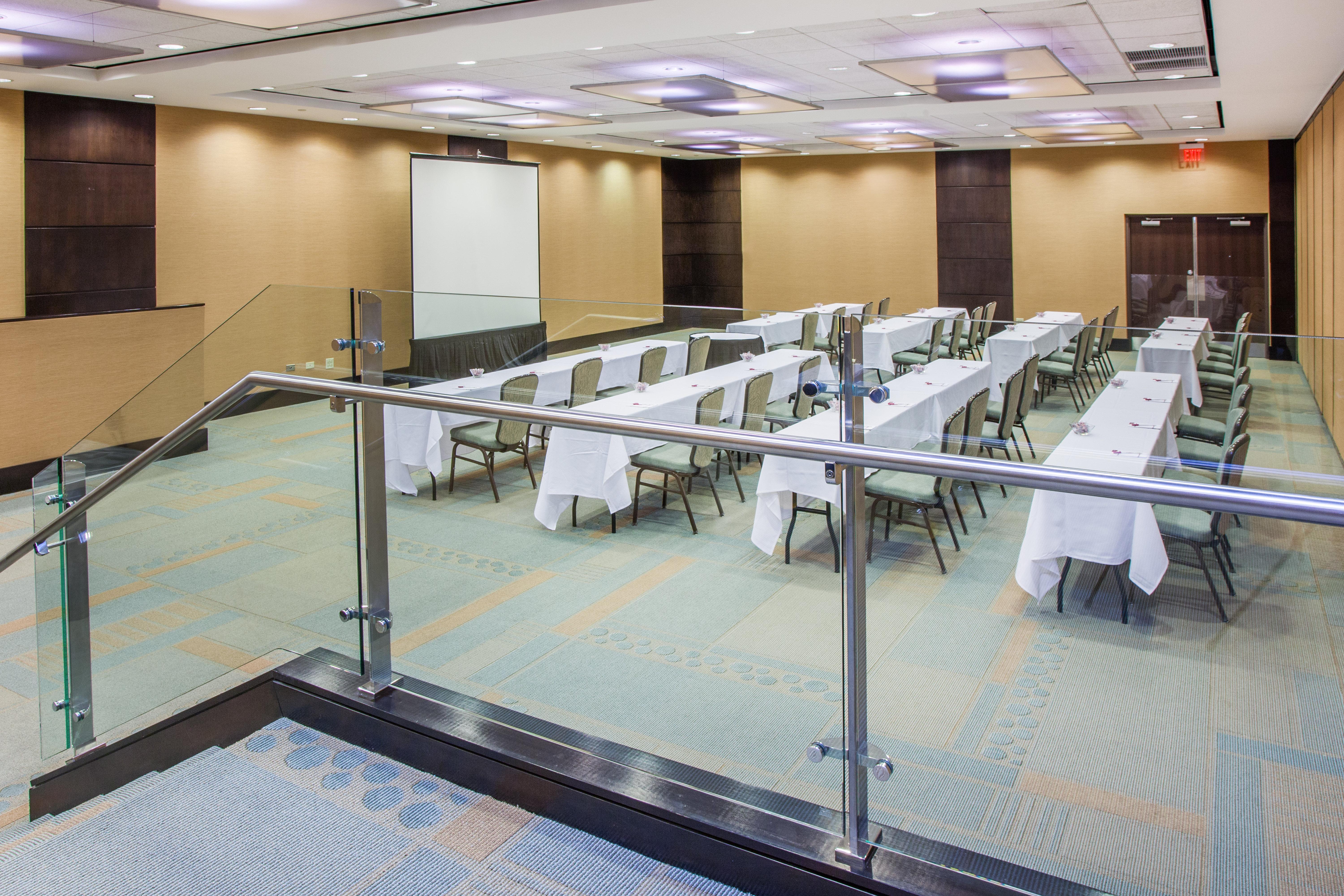 Crowne Plaza Hotel Glen Ellyn/Lombard By Ihg Exterior photo
