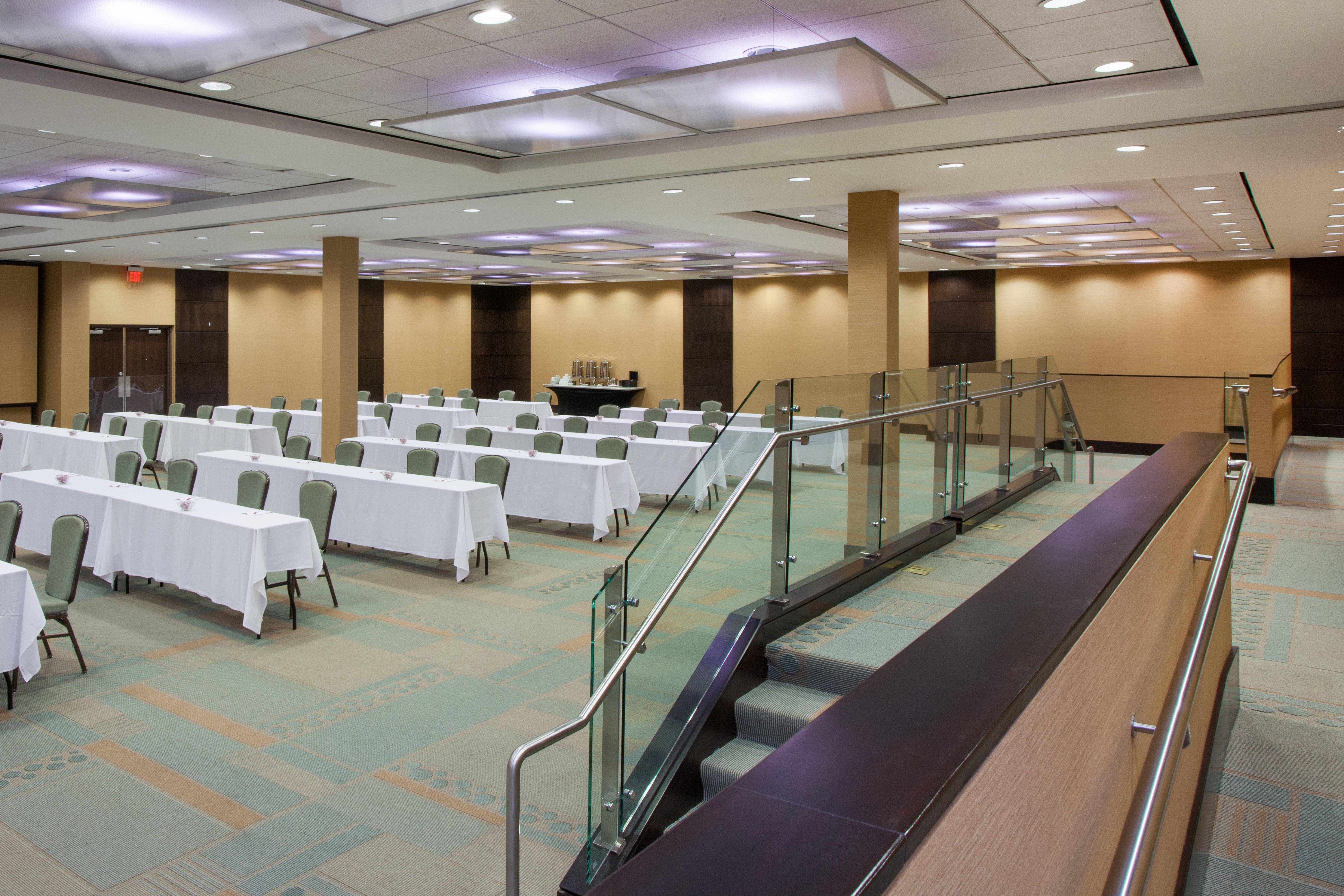 Crowne Plaza Hotel Glen Ellyn/Lombard By Ihg Exterior photo