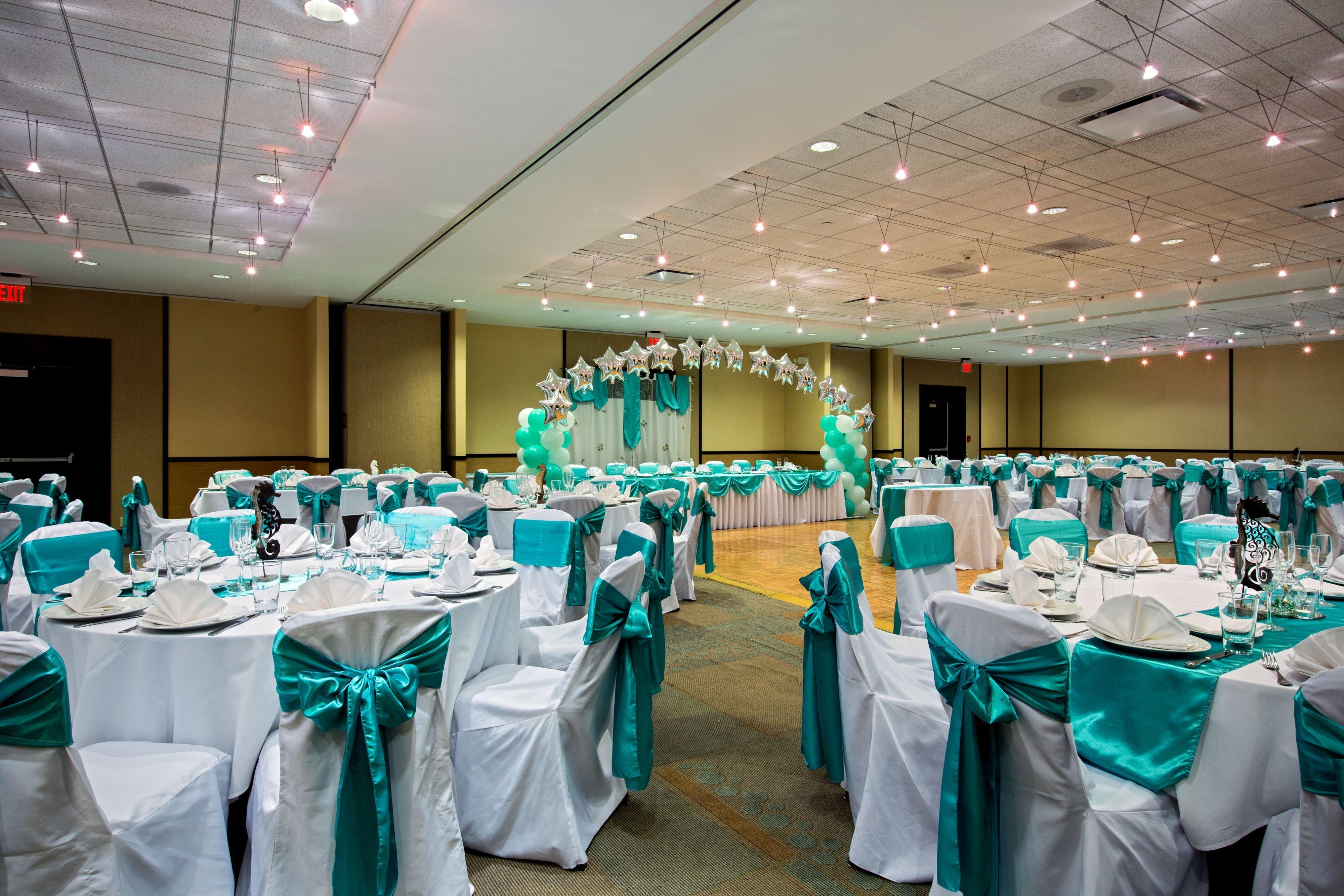 Crowne Plaza Hotel Glen Ellyn/Lombard By Ihg Exterior photo