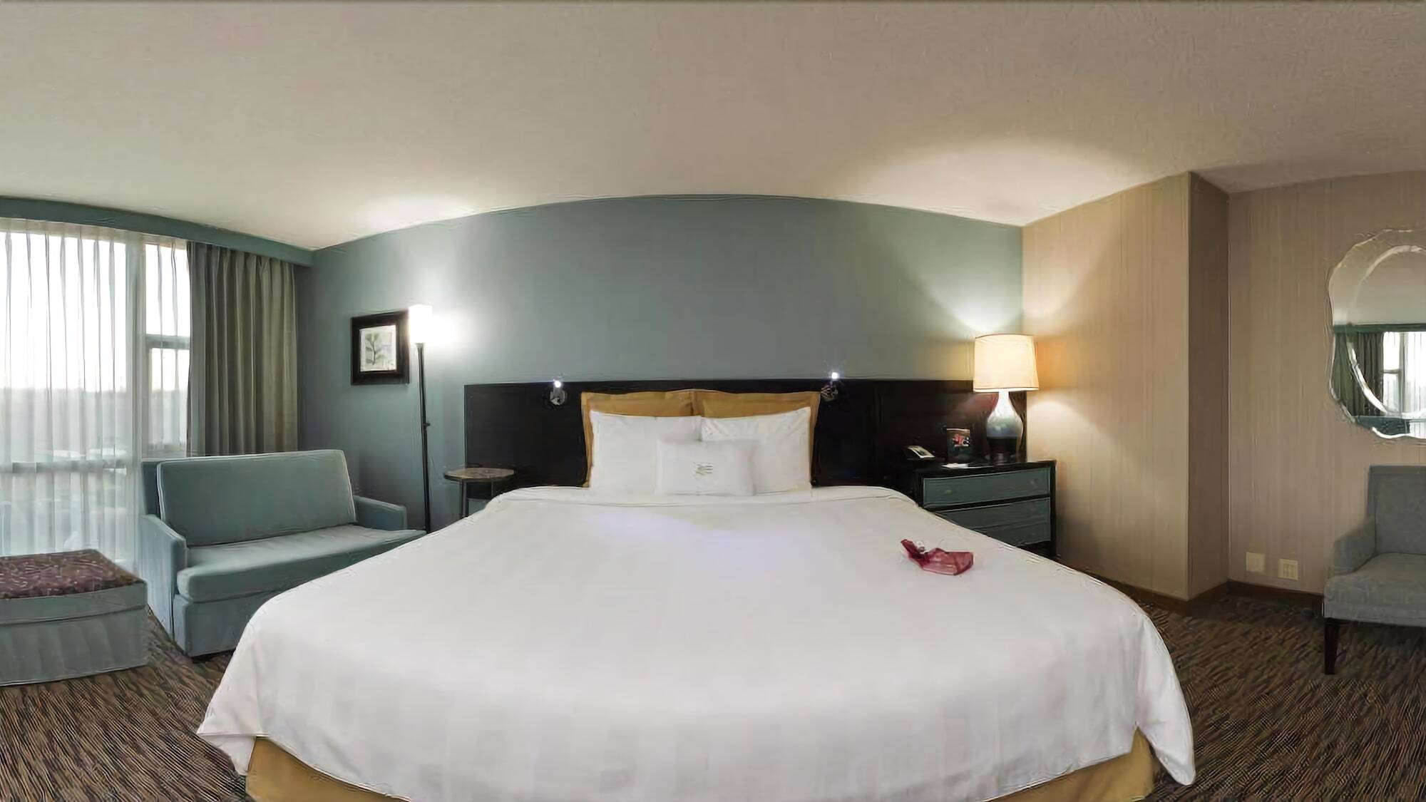 Crowne Plaza Hotel Glen Ellyn/Lombard By Ihg Exterior photo
